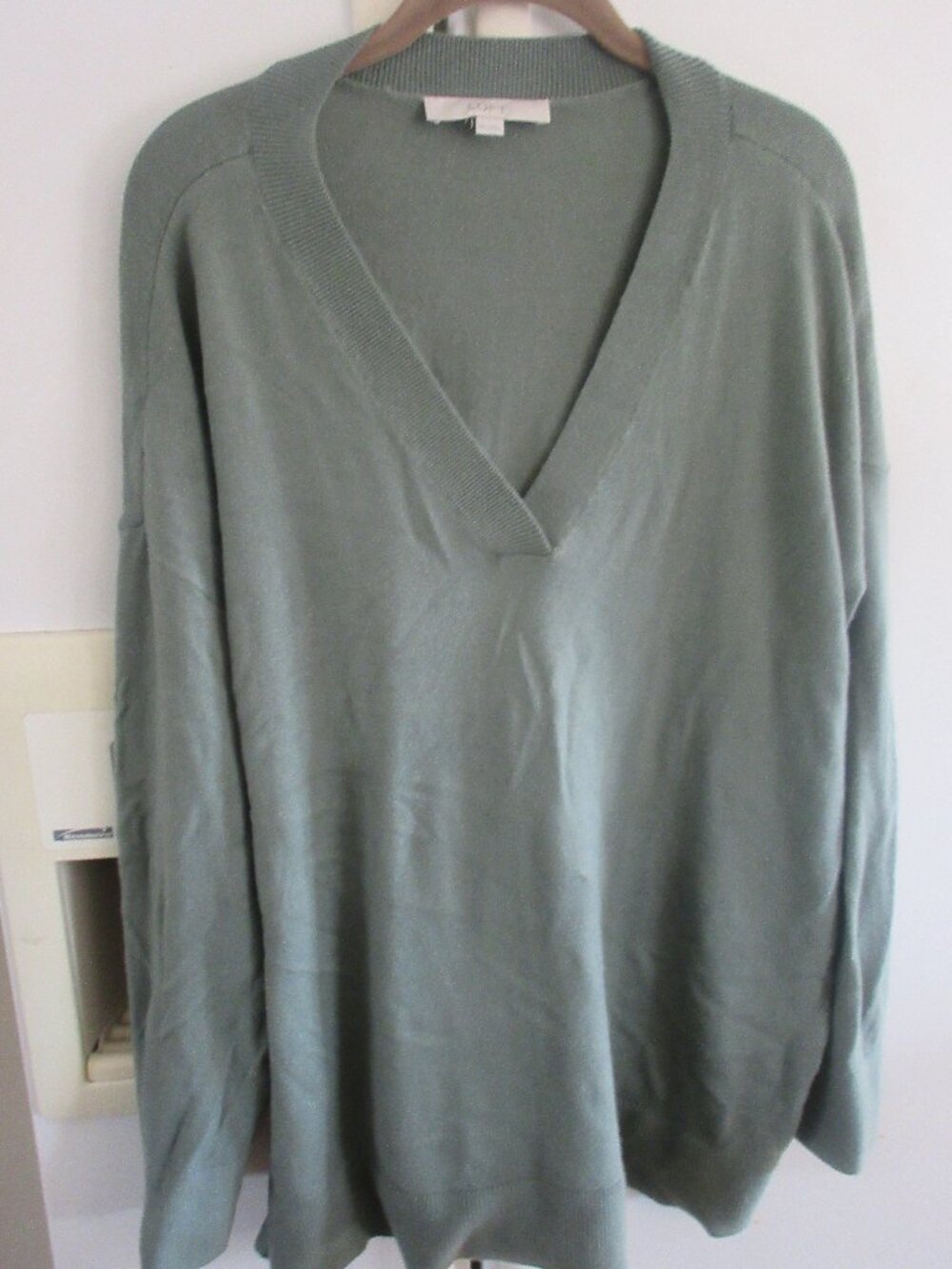Loft   Green  V-Neck pullover  Sweater XXL